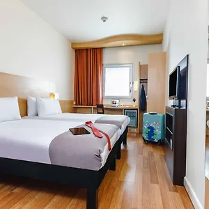 Ibis Esenyurt Стамбул