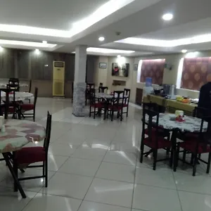 City Hotel Otel
